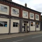 The Bear On The Square فندق ميلوم