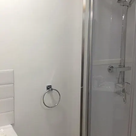 ホテル The Bear On The Square