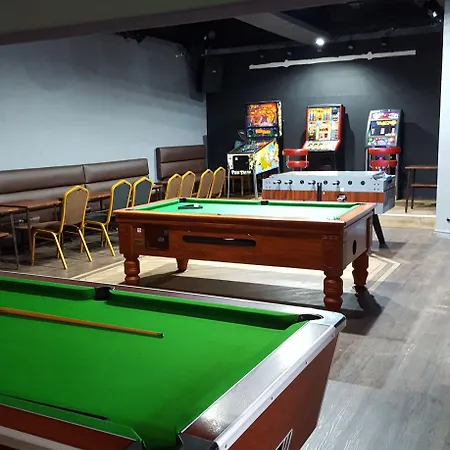 The Bear On The Square ミロム