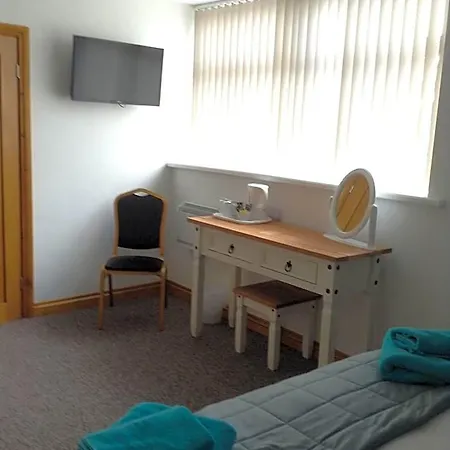The Bear On The Square Hotel 3*