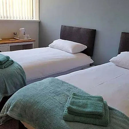 Otel The Bear On The Square 3*