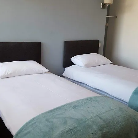 The Bear On The Square 3*