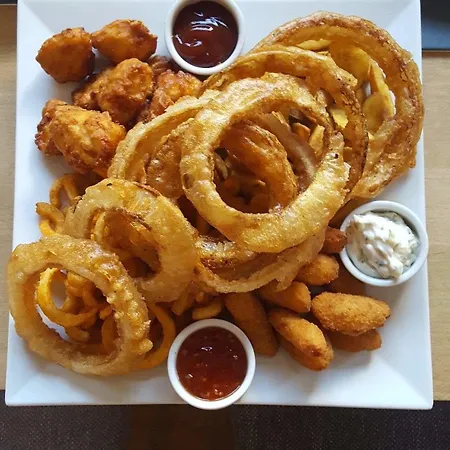 Ξενοδοχείο The Bear On The Square